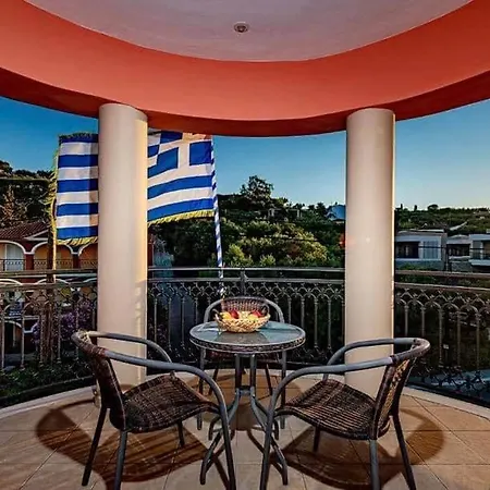 Tsiolis & Apartman *
