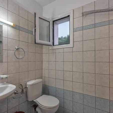 Apartman Tsiolis & *